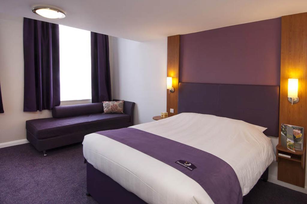Premier Inn London Kensington Pokoj fotografie